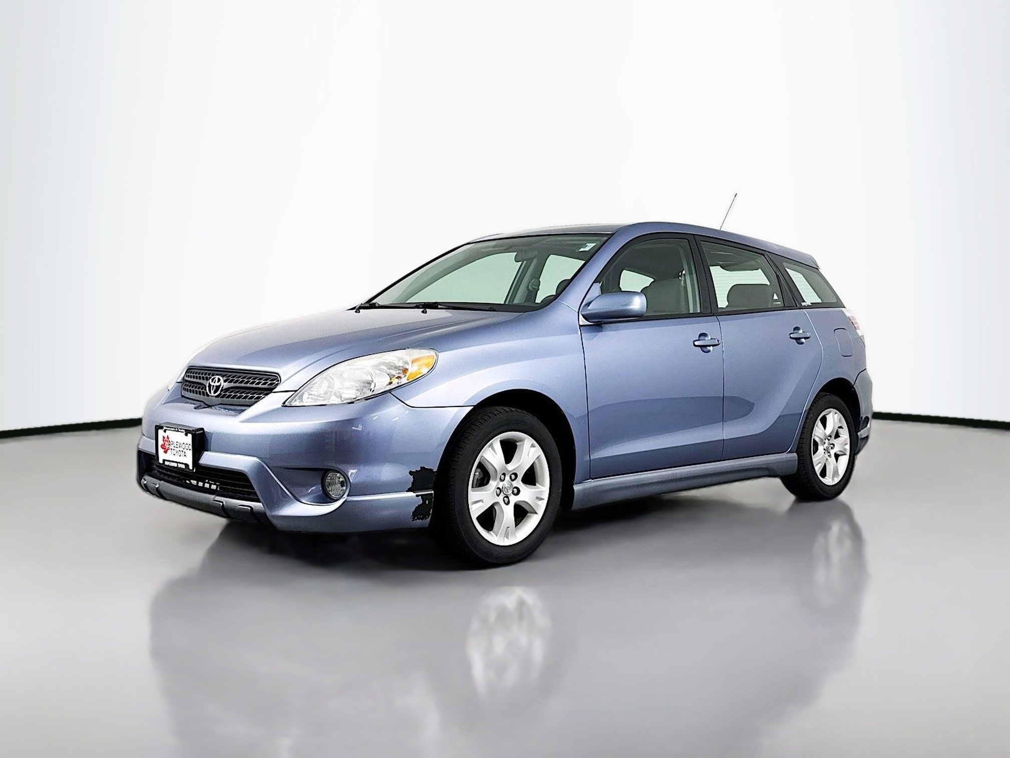 Used 2005 Toyota Matrix XR FWD image 3
