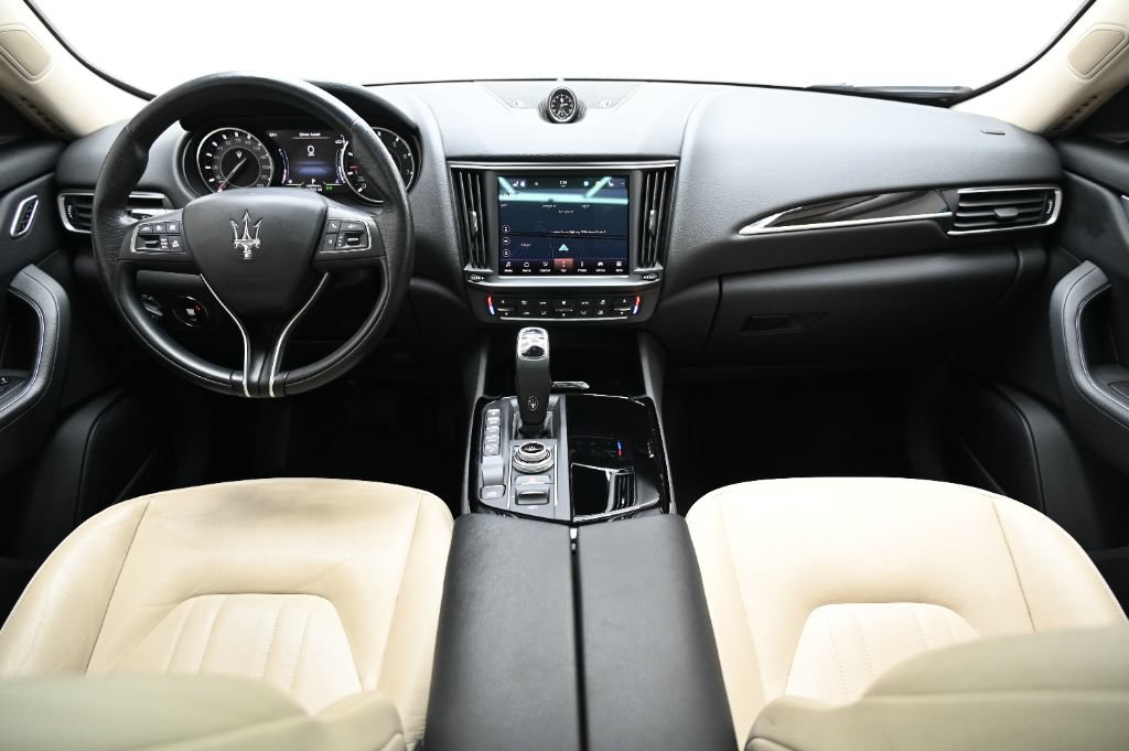 Used 2021 Maserati Levante AWD/4WD image 27