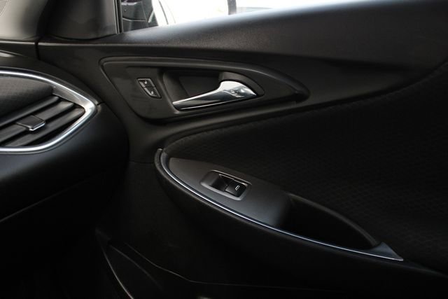 Used 2020 Chevrolet Malibu LT image 19