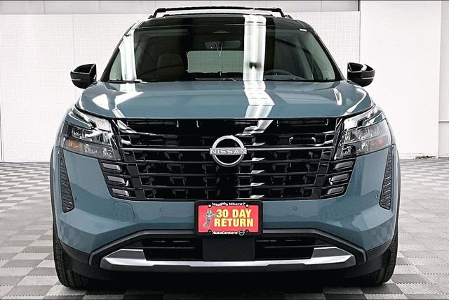 New 2026 Nissan Pathfinder Platinum image 16