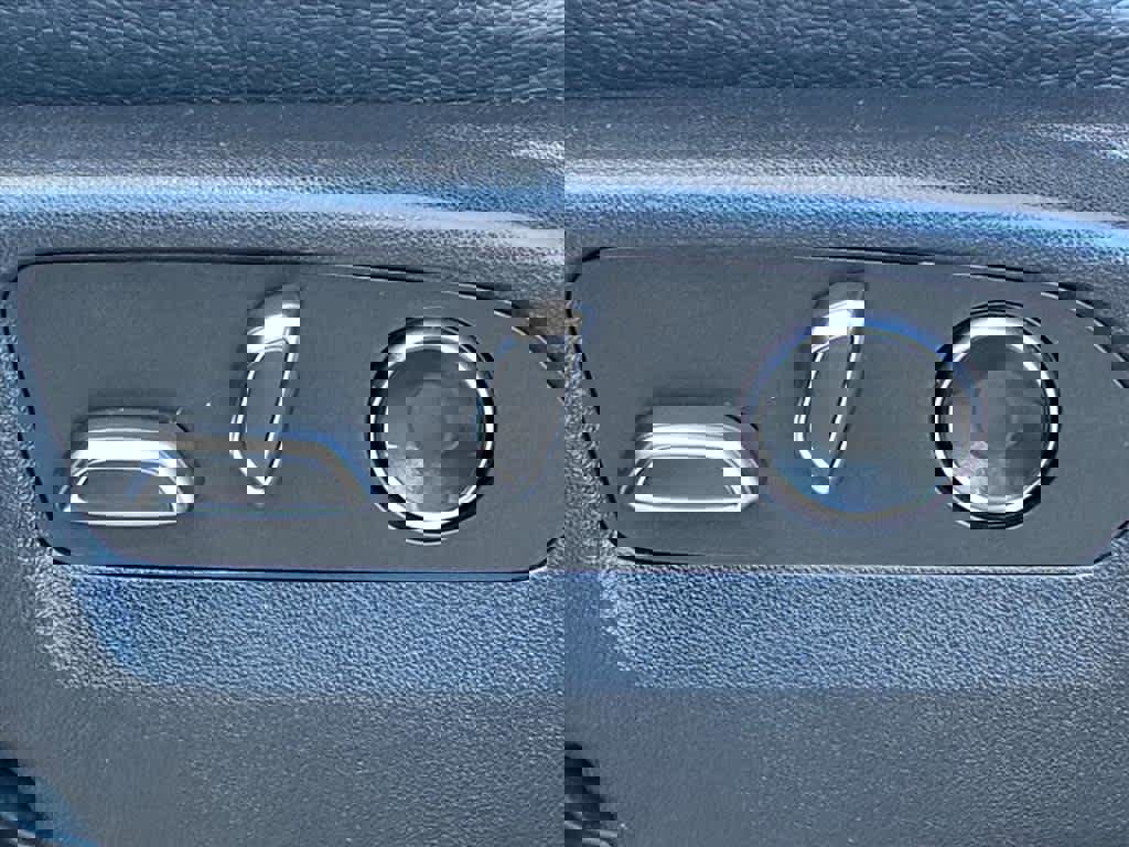 Used 2021 GMC Yukon XL Denali w/ LPO, Illumination Package image 12