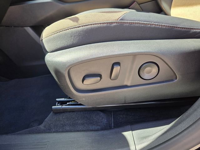 Certified 2026 Chevrolet Equinox ACTIV w/ Convenience Package III image 28