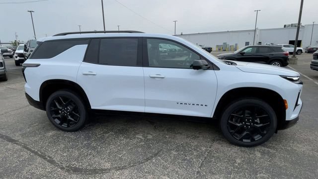 New 2026 Chevrolet Traverse RS w/ LPO, Floor Liner Package AWD/4WD image 3