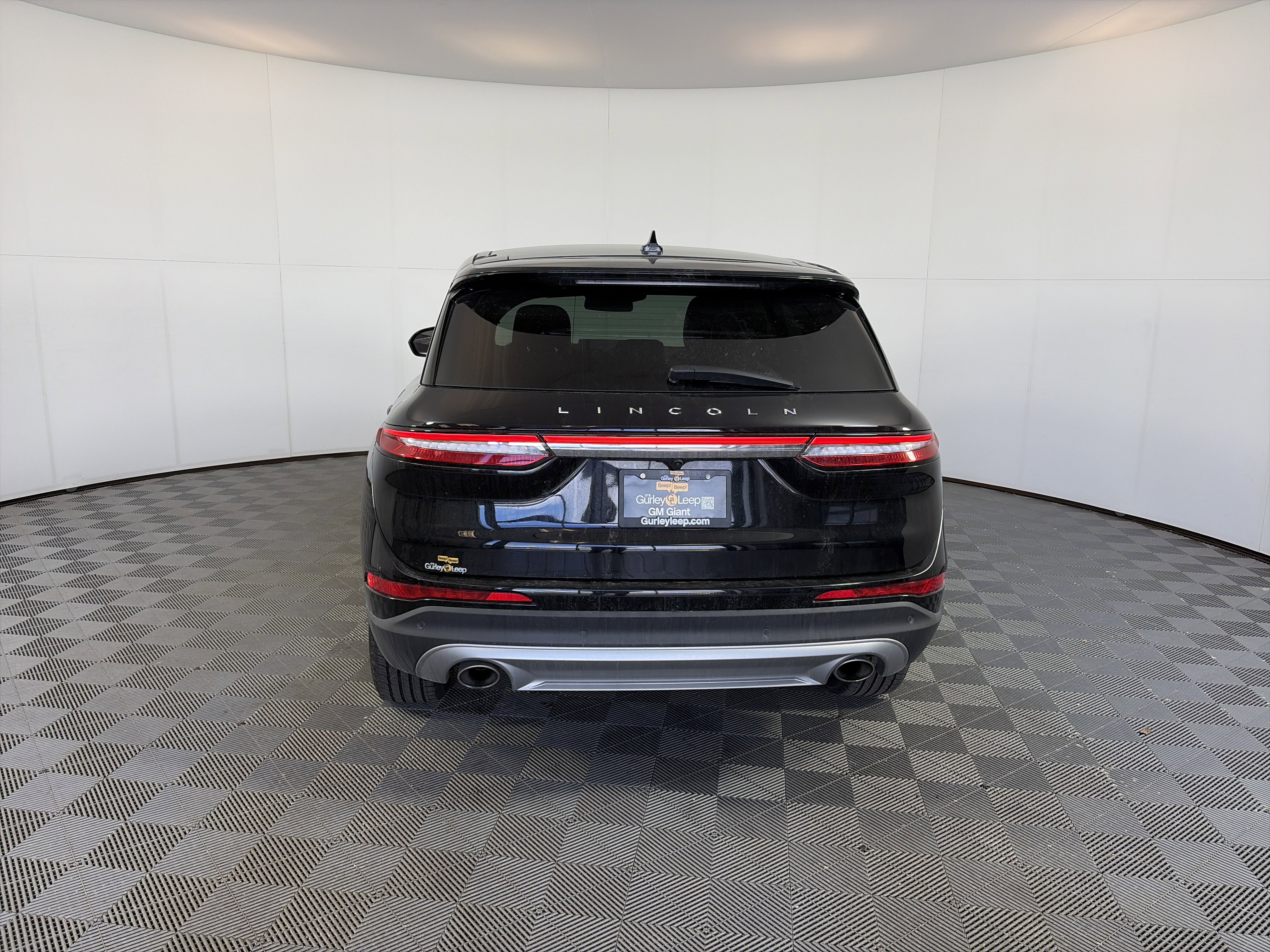 Used 2025 Lincoln Corsair AWD image 4