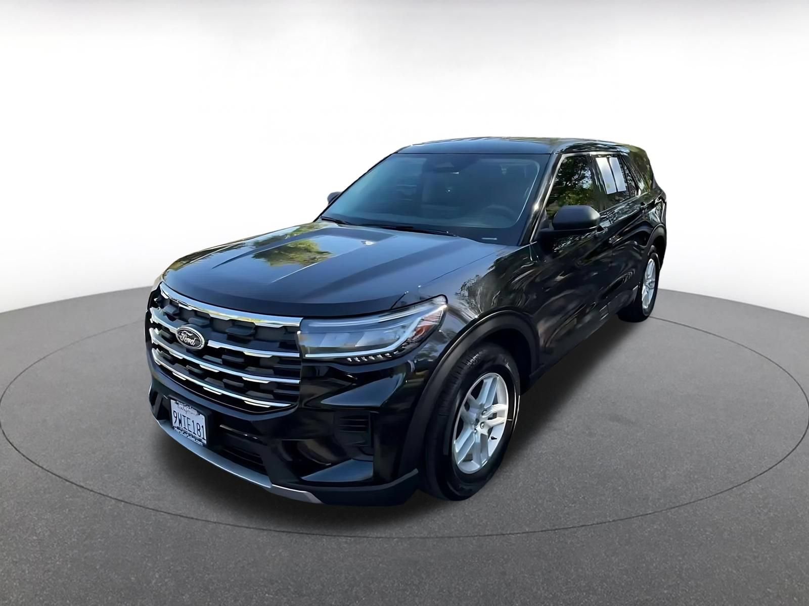 Used 2026 Ford Explorer Active RWD image 6