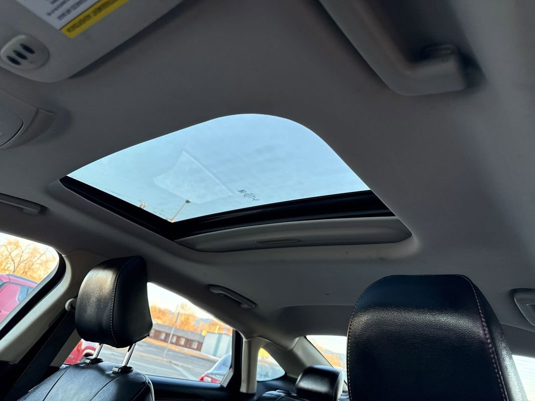 Used 2020 Ford Fusion Titanium AWD/4WD image 18