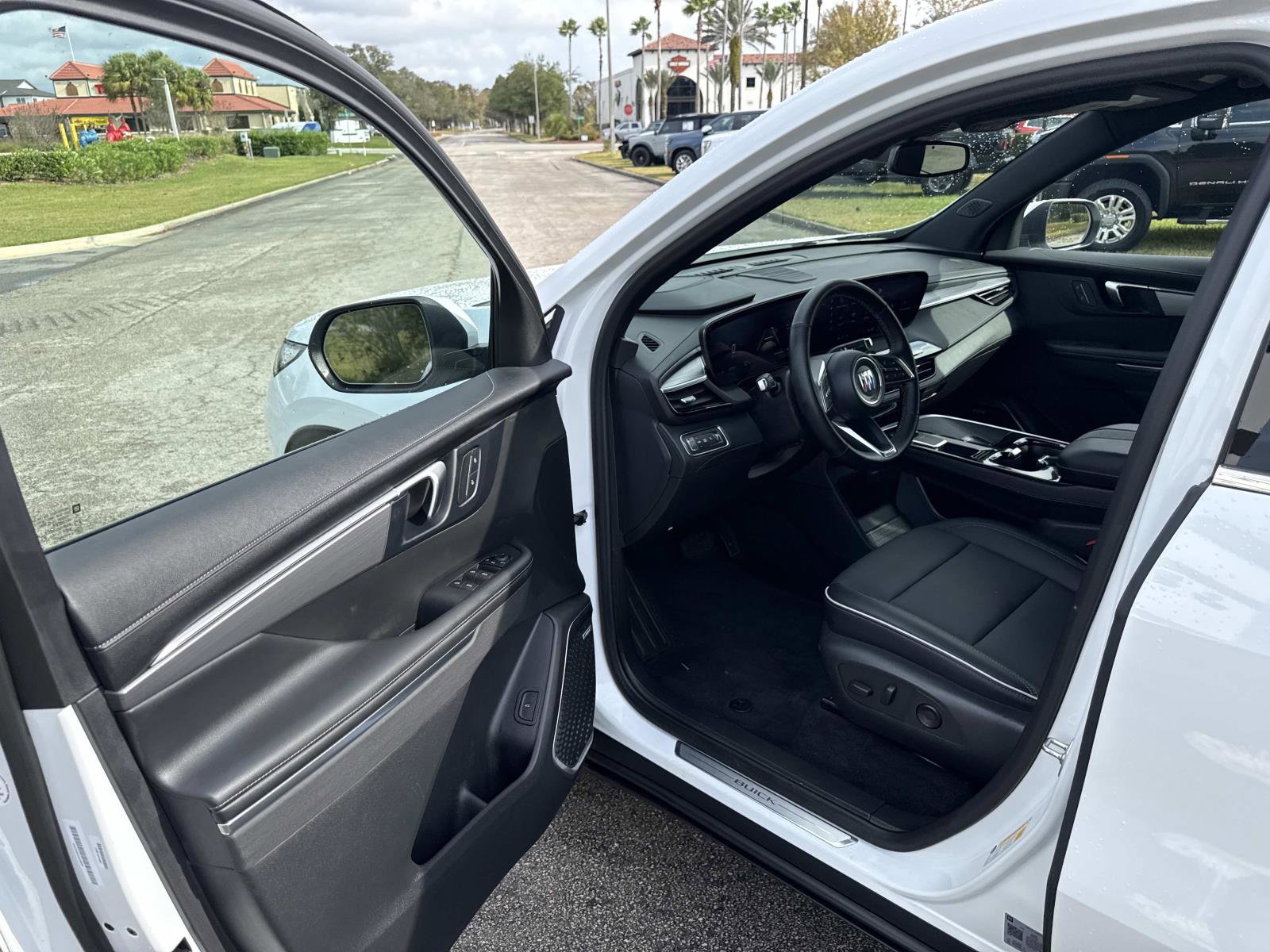 Used 2025 Buick Enclave Preferred image 19