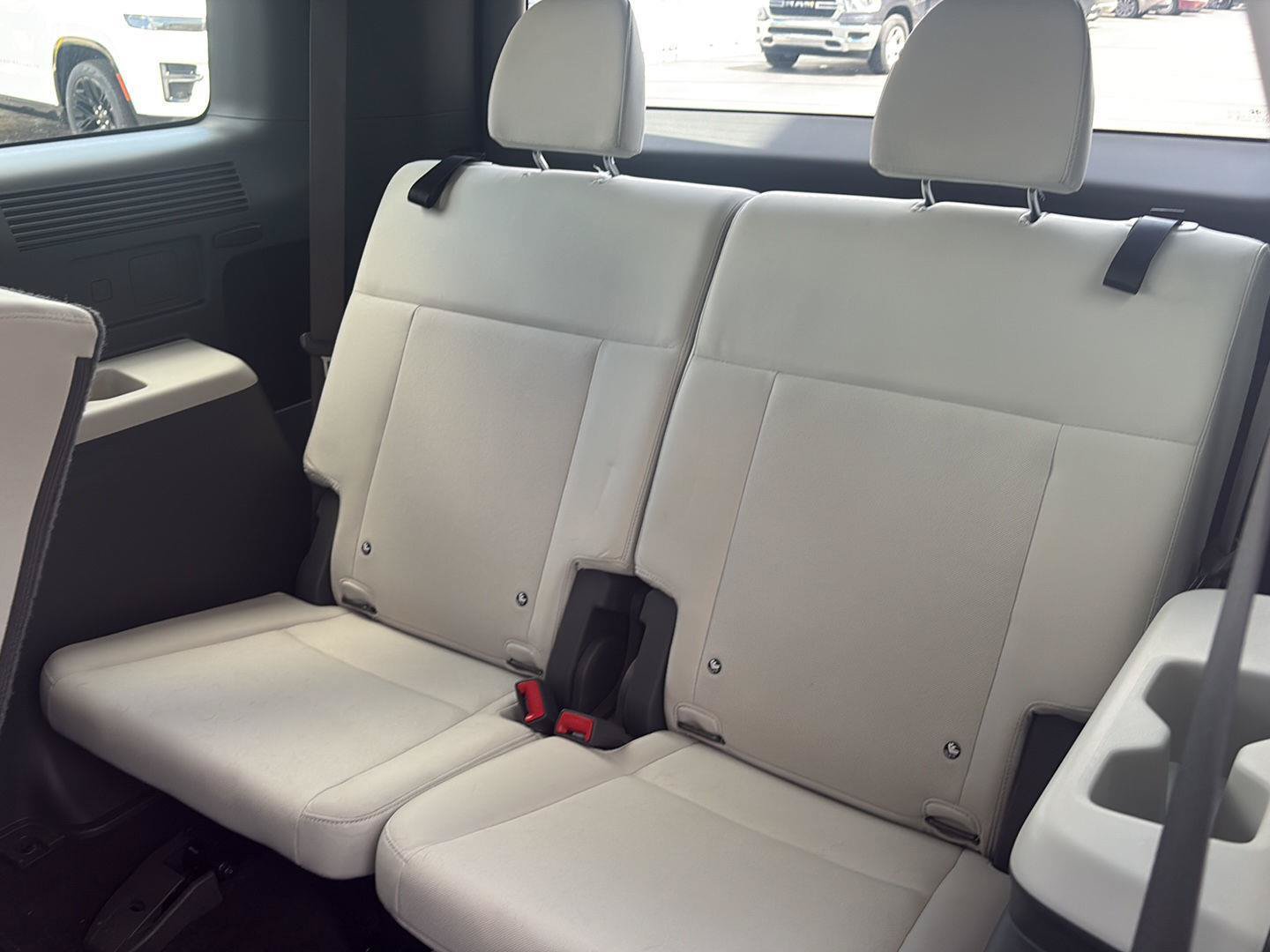 Used 2025 Hyundai Santa Fe SE AWD/4WD image 35