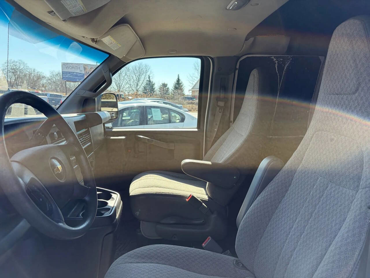 Used 2017 Chevrolet Express 2500 image 10