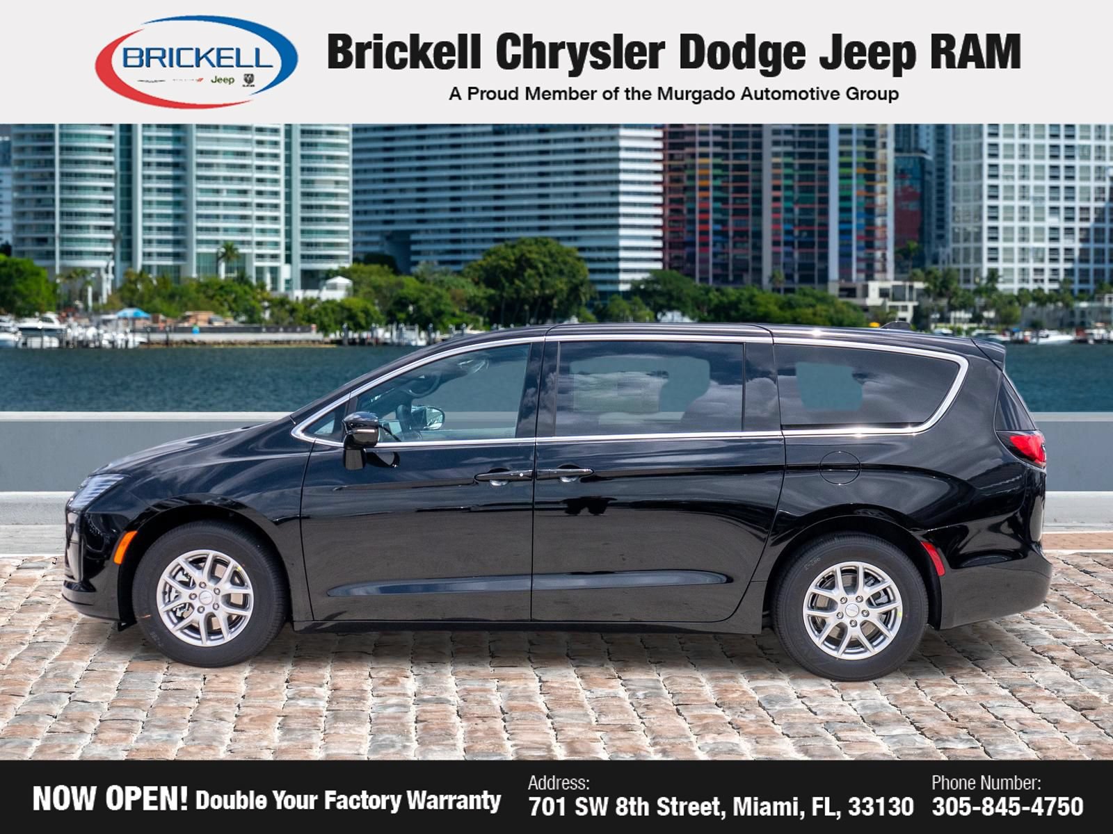 New 2027 Chrysler Pacifica Select FWD image 8