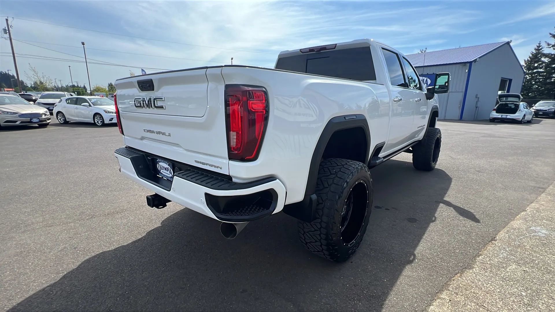 Used 2021 GMC Sierra 2500 Denali w/ Denali Ultimate Package AWD/4WD image 10