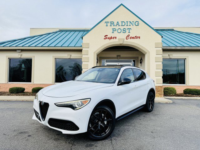 Used 2021 Alfa Romeo Stelvio Sprint w/ Nero Edizione image 23