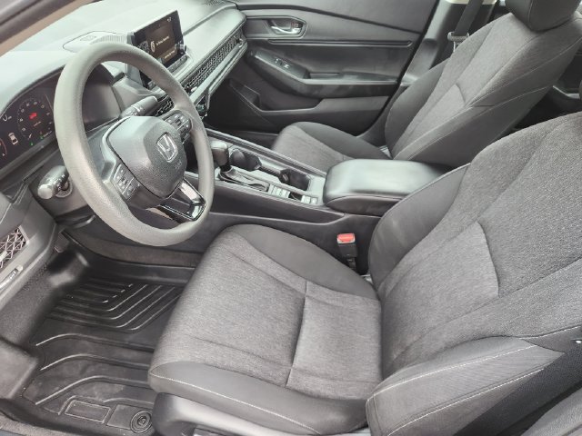 Used 2023 Honda Accord EX image 11