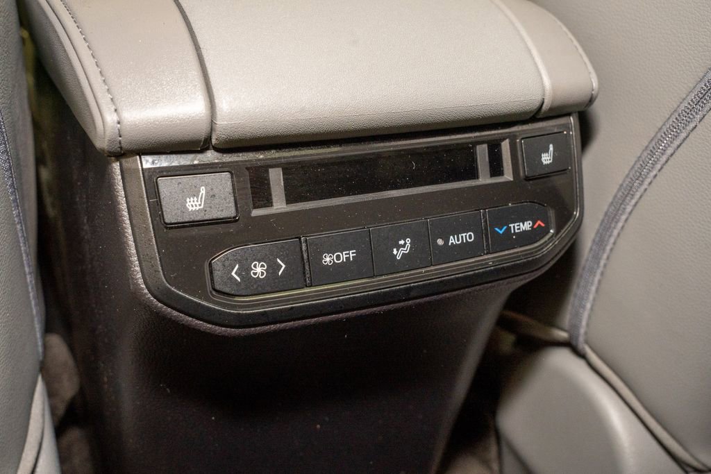 Used 2023 Toyota Highlander Platinum image 8