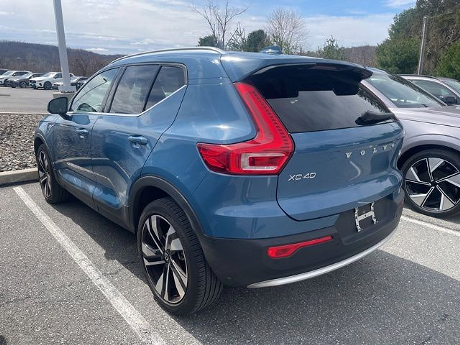 Certified 2024 Volvo XC40 B5 Plus w/ Protection Package Premier AWD/4WD image 6