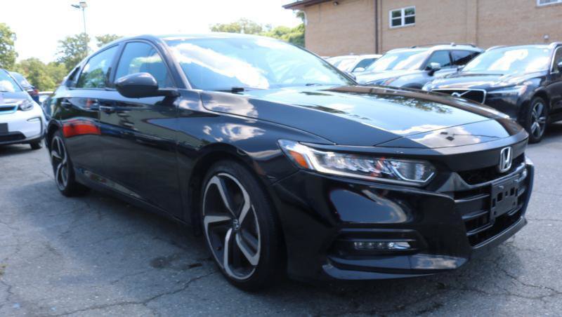 Used 2019 Honda Accord Sport image 3
