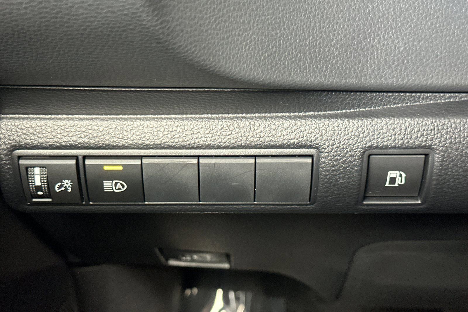 Certified 2026 Toyota Corolla LE w/ LE Premium Package FWD image 30