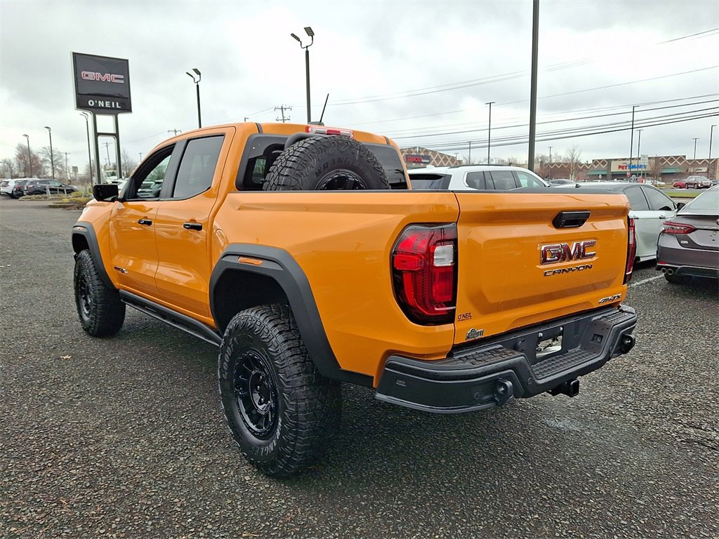 Used 2025 GMC Canyon AT4 w/ AT4X AEV Edition image 4