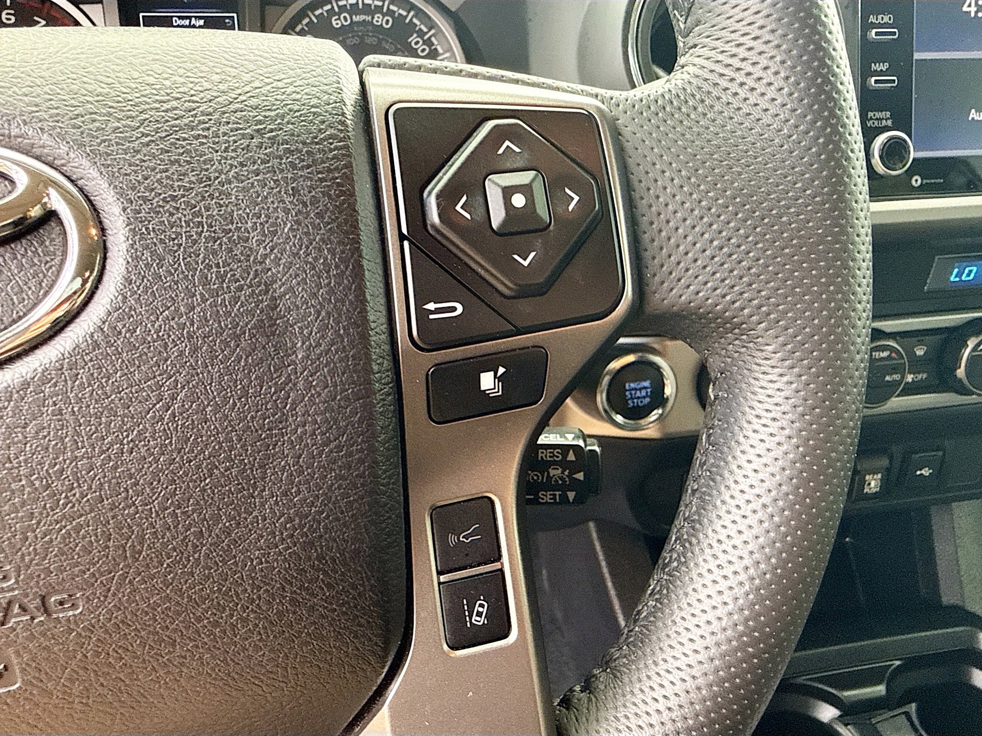 Used 2023 Toyota Tacoma SR5 w/ Technology Package image 30