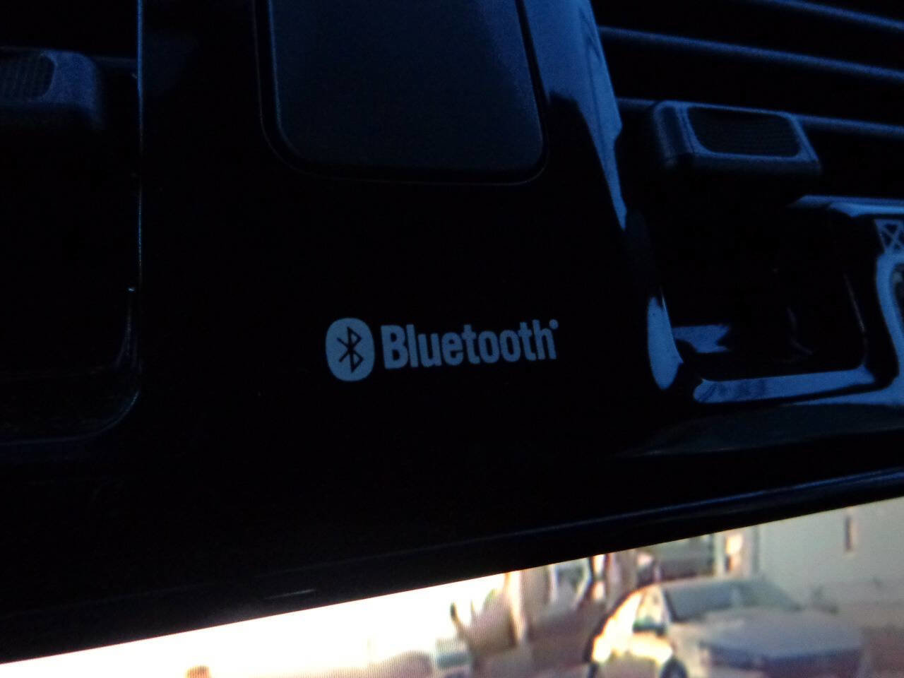 Used 2017 Nissan Leaf SV image 37