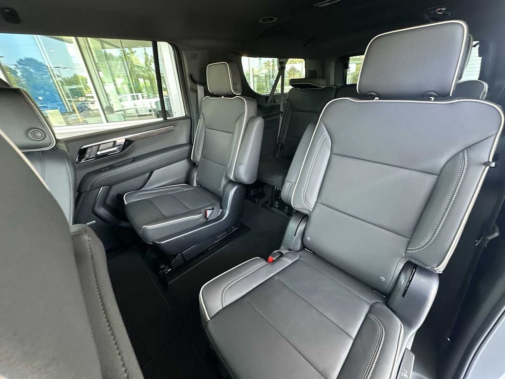 New 2025 Chevrolet Suburban Premier AWD/4WD image 25