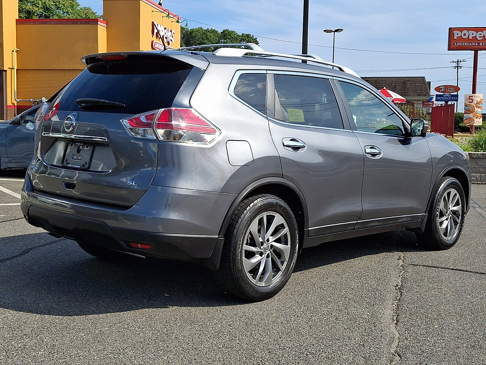 Used 2015 Nissan Rogue SL w/ SL Premium Package FWD image 7