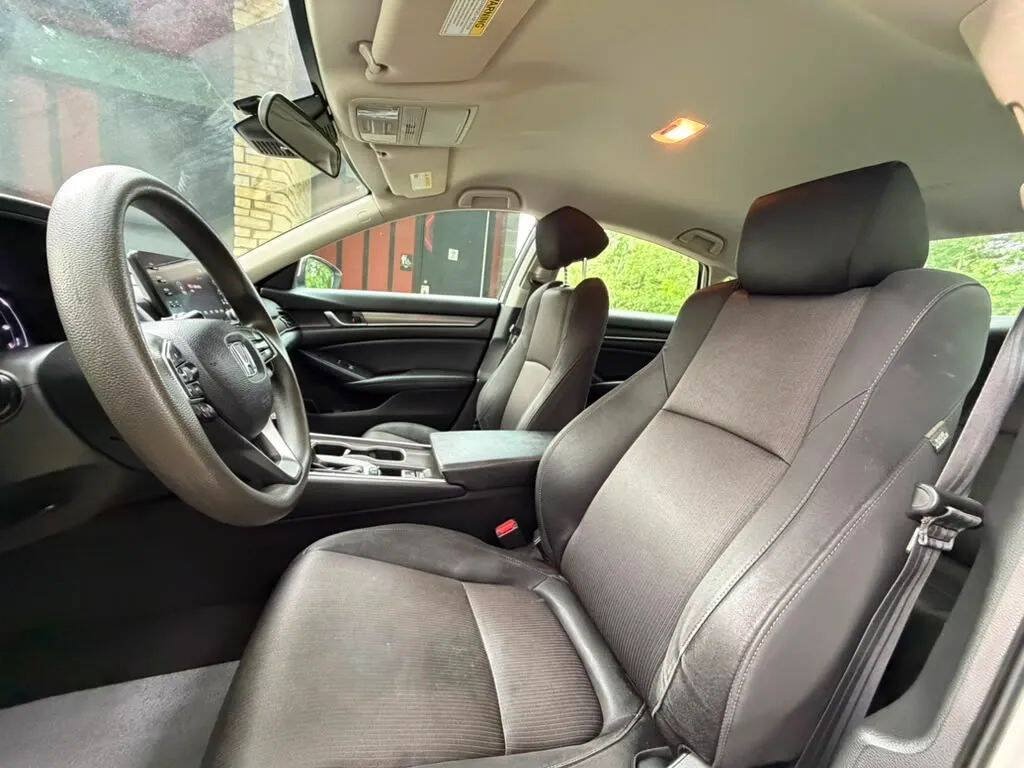 Used 2019 Honda Accord LX image 10