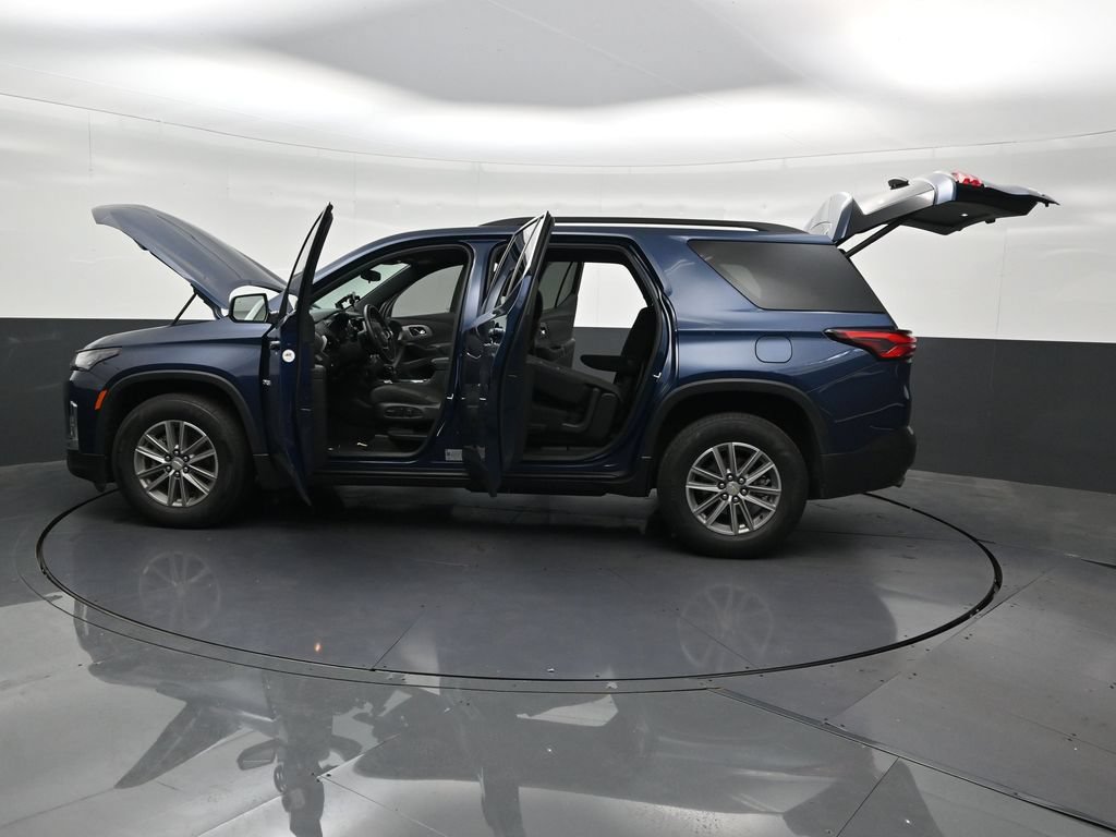 Used 2023 Chevrolet Traverse LT FWD image 34