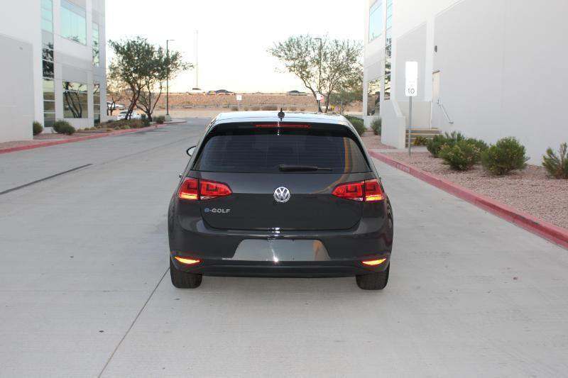 Used 2016 Volkswagen e-Golf SE FWD image 6