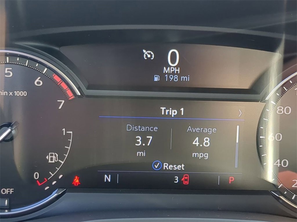 New 2025 Cadillac XT5 Luxury image 12