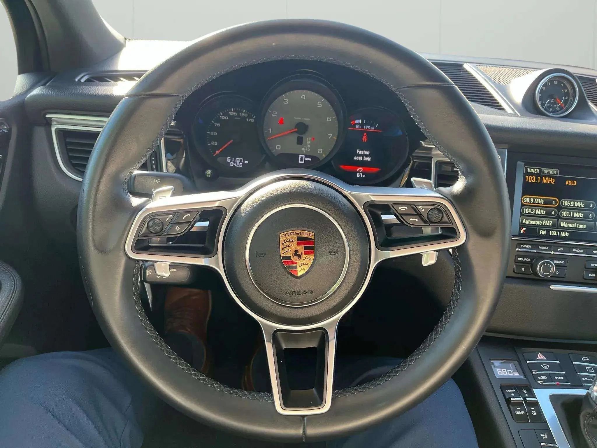 Used 2016 Porsche Macan S image 35