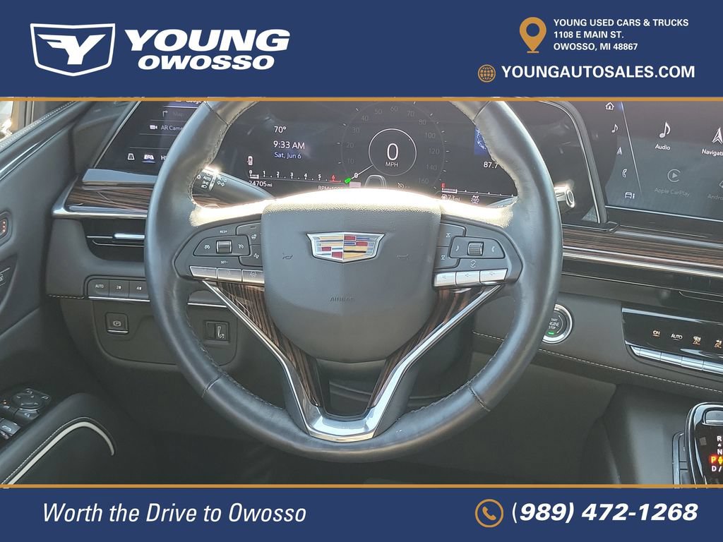 Used 2023 Cadillac Escalade Premium Luxury AWD/4WD image 31