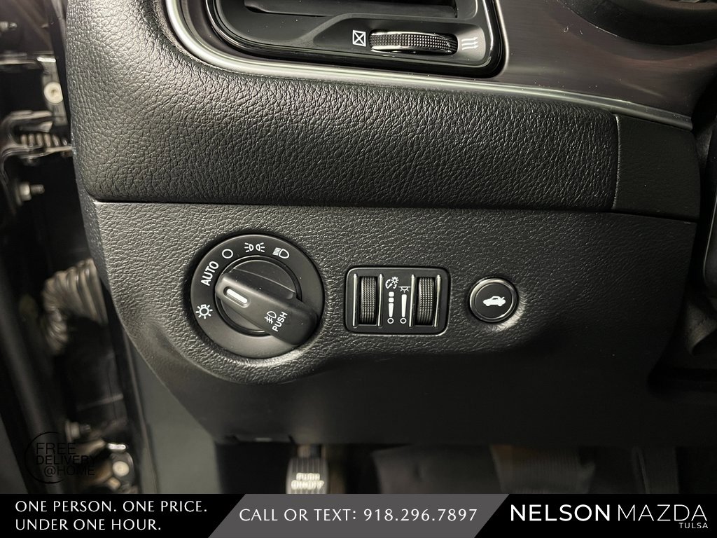 Used 2015 Dodge Challenger R/T w/ Quick Order Package 28B R/T image 25