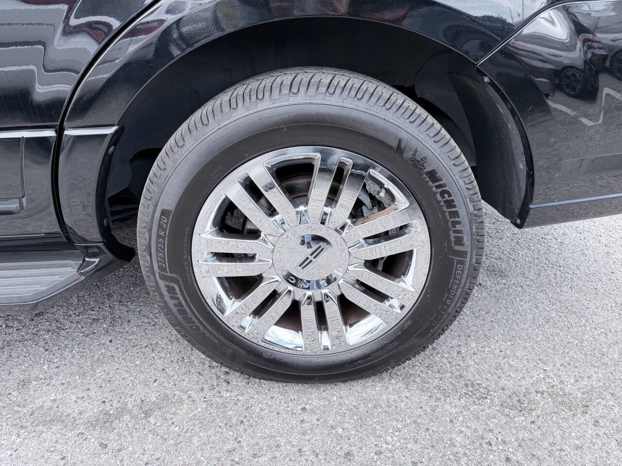 Used 2007 Lincoln Navigator 4WD image 9