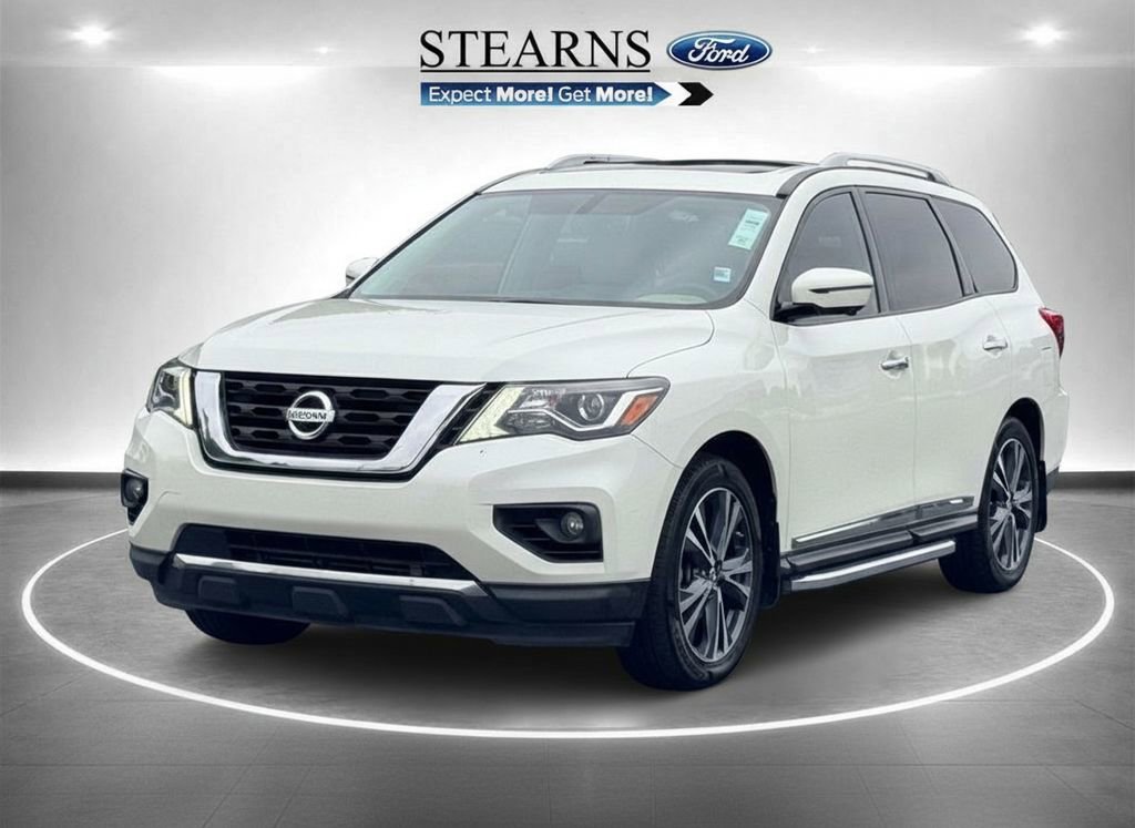 Used 2018 Nissan Pathfinder Platinum FWD image 2