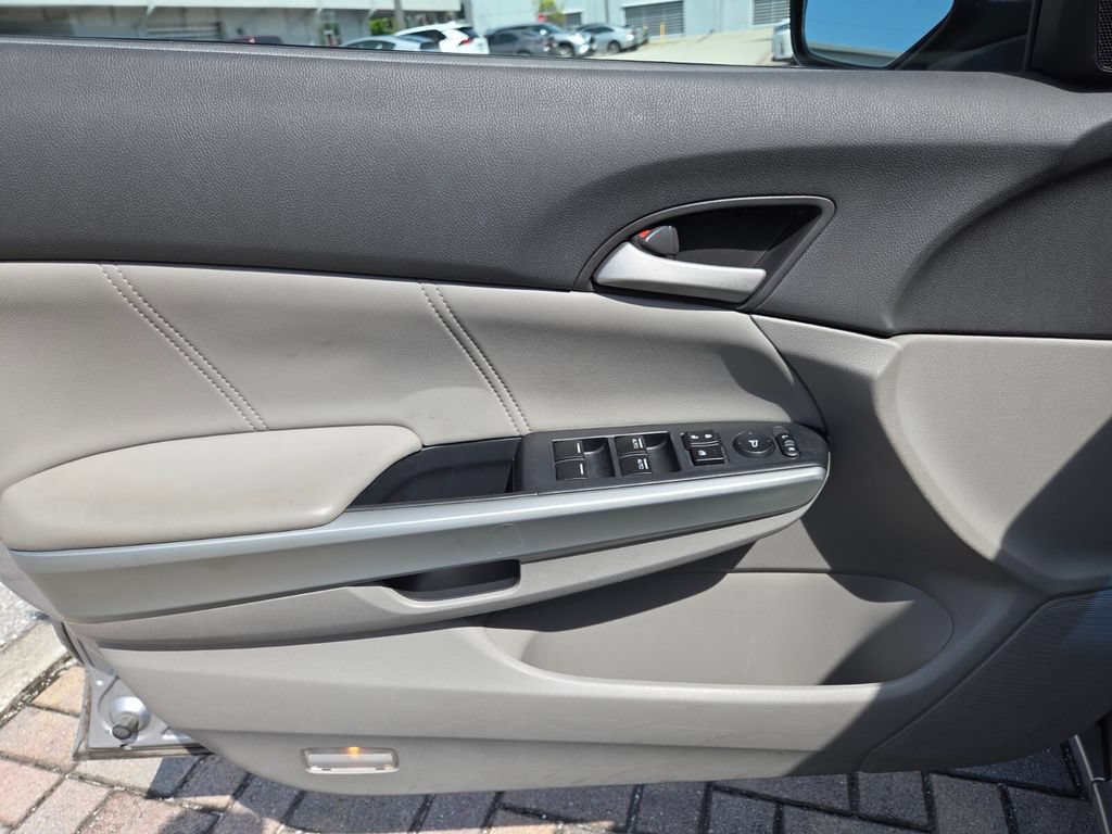 Used 2010 Honda Accord EX-L image 26