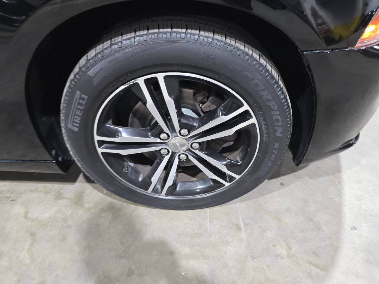 Used 2014 Dodge Charger SXT AWD/4WD image 19