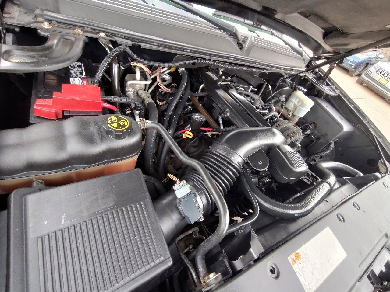 Used 2012 Cadillac Escalade Luxury RWD image 46