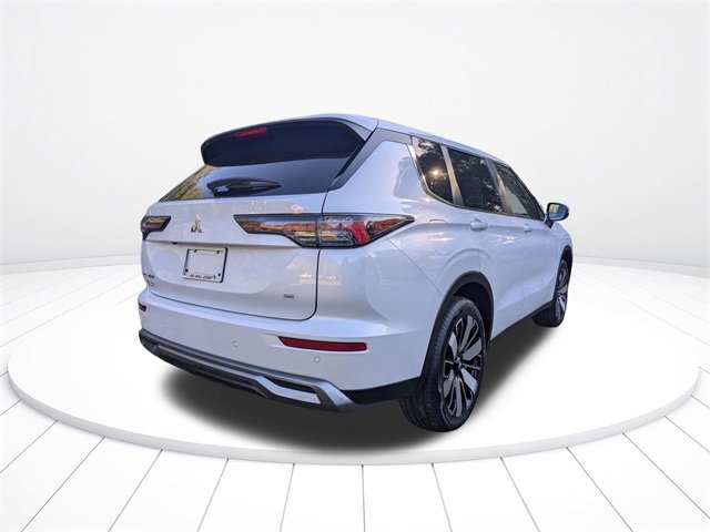 New 2025 Mitsubishi Outlander SE image 4