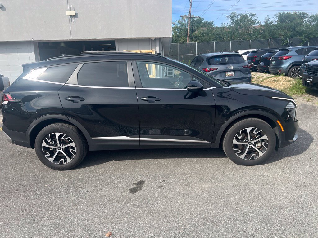 Used 2024 Kia Sportage EX w/ EX Premium Package AWD/4WD image 2