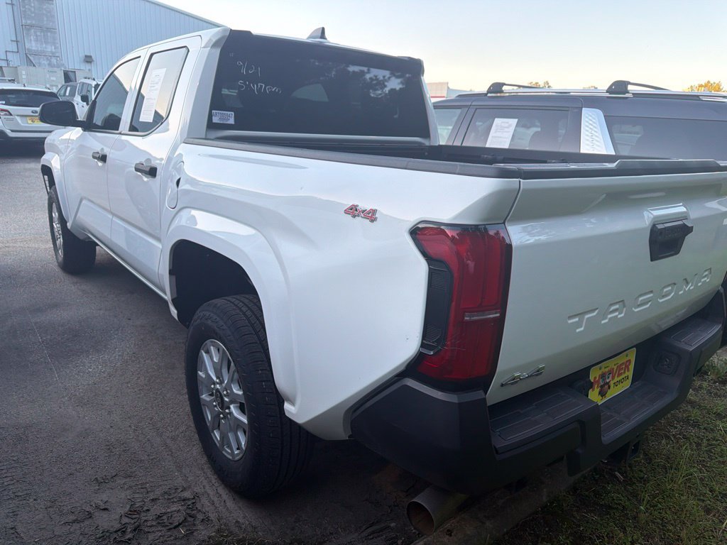 Used 2024 Toyota Tacoma SR AWD/4WD image 2