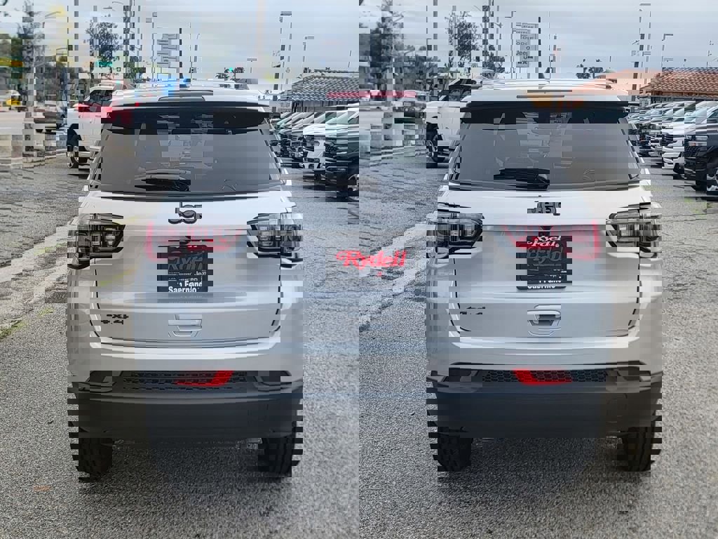 New 2026 Jeep Compass Latitude image 5