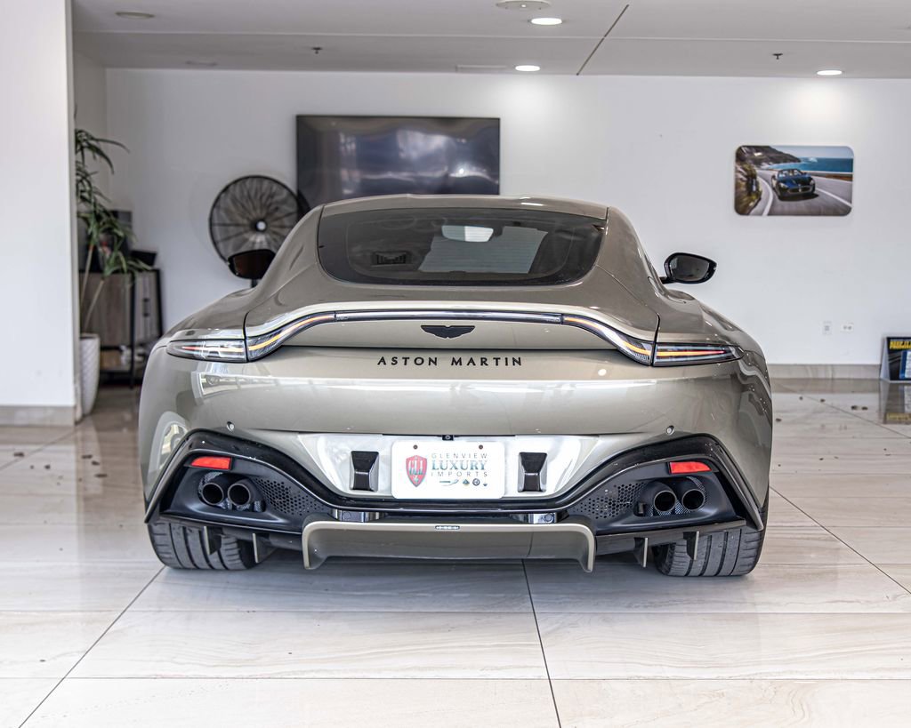 Used 2023 Aston Martin V8 Vantage Coupe image 13