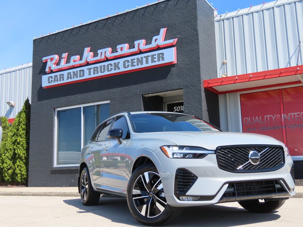 Used 2026 Volvo XC60 B5 Core w/ Protection Package Premier image 1