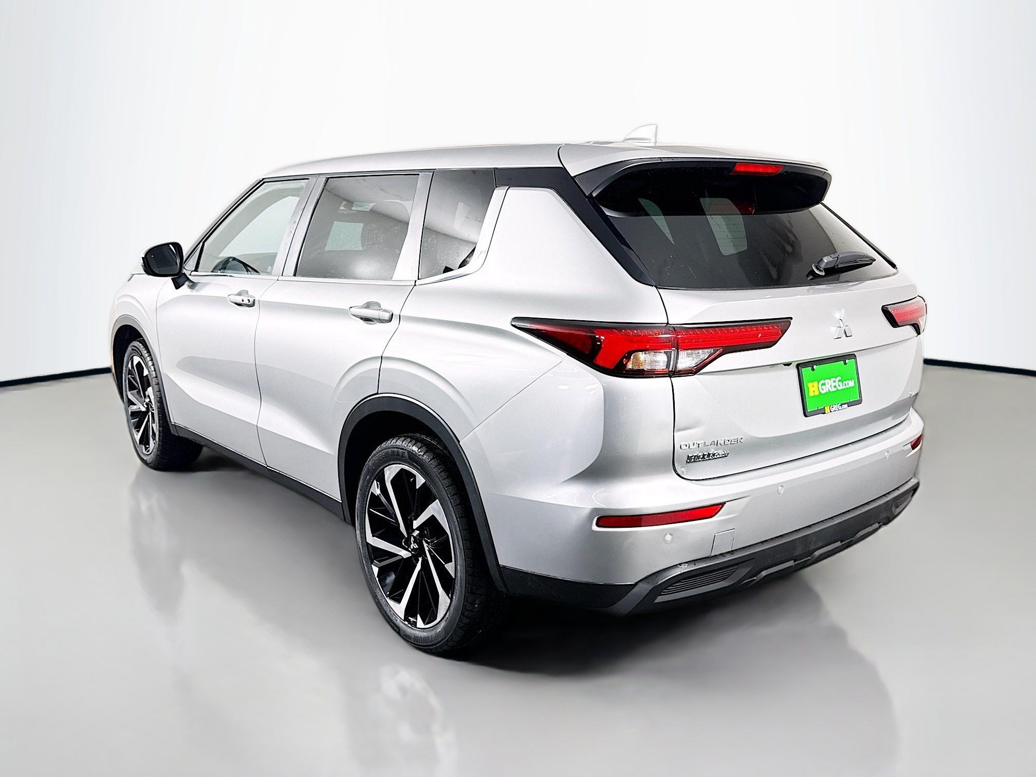 Used 2023 Mitsubishi Outlander SE FWD image 7