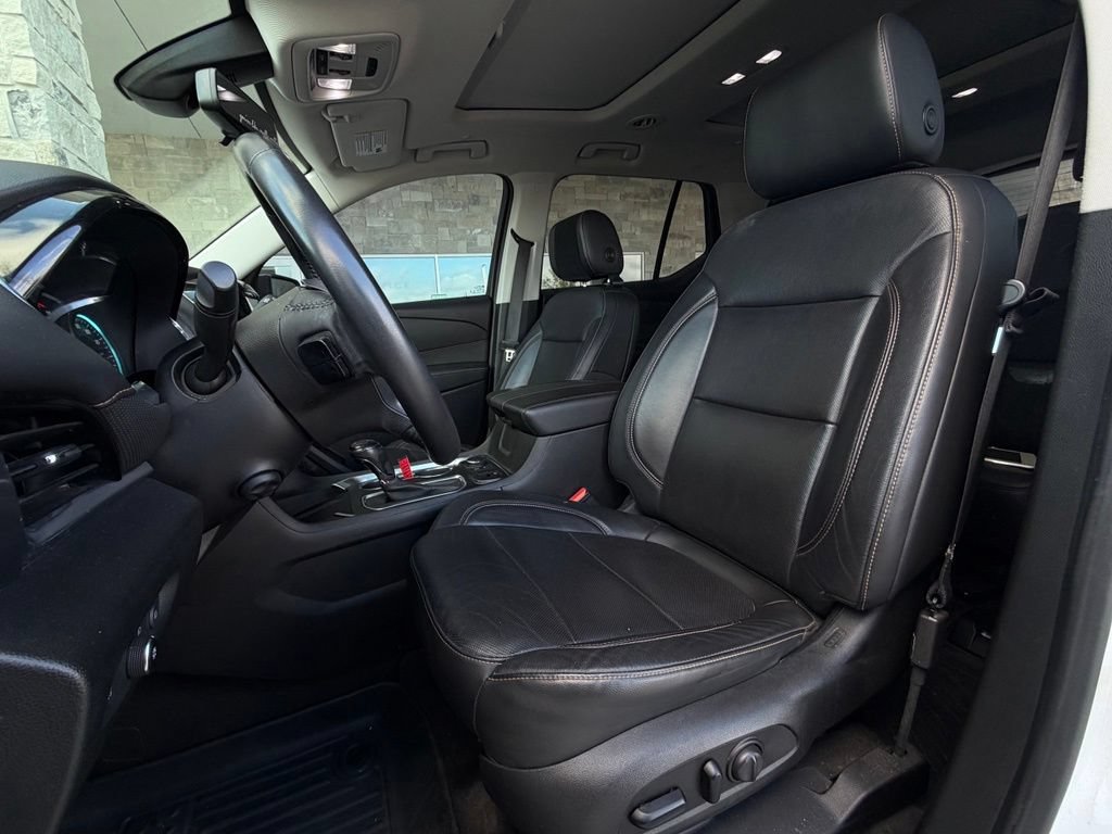 Used 2019 Chevrolet Traverse Premier w/ Redline Edition FWD image 6