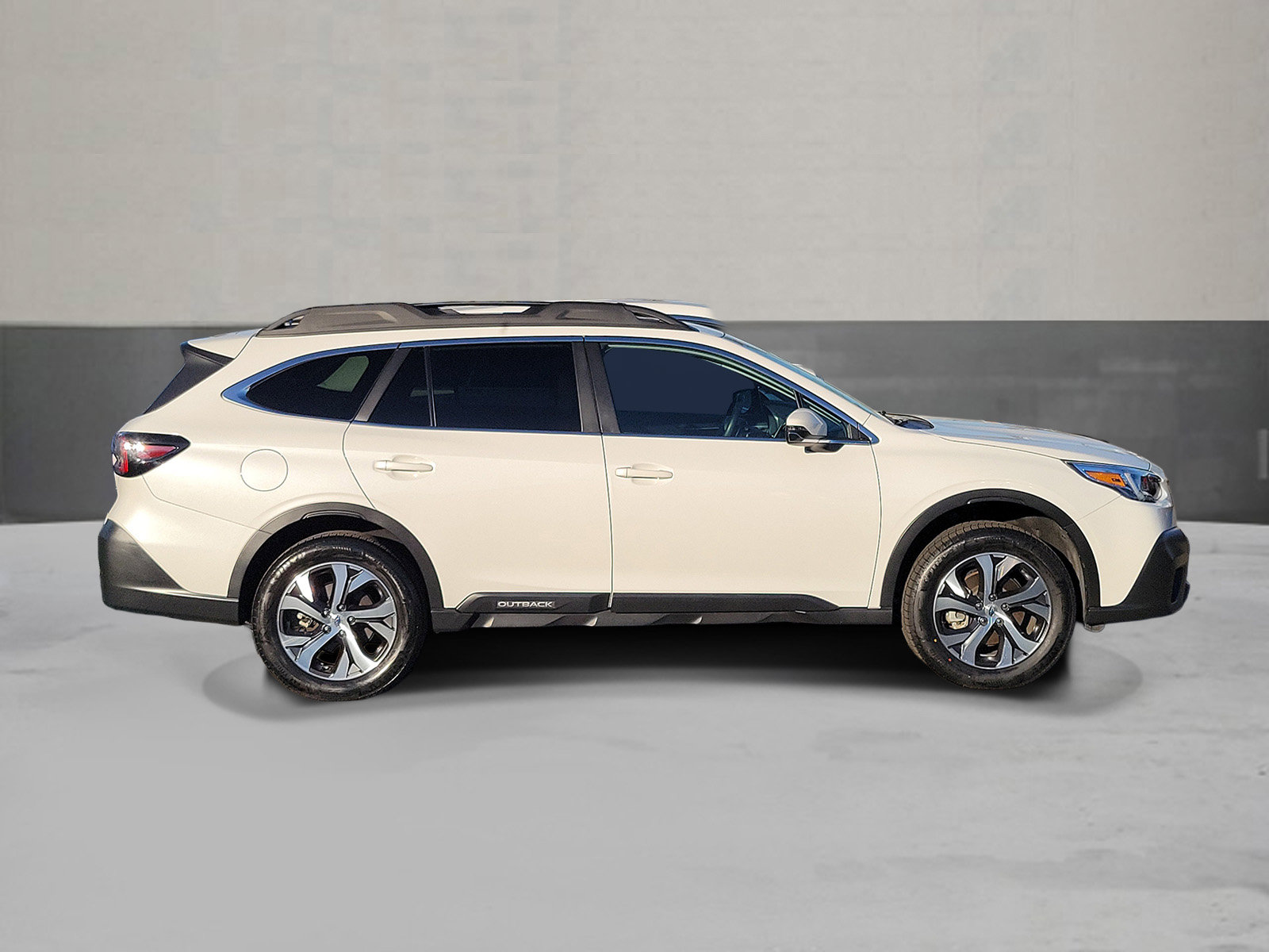 Used 2022 Subaru Outback Limited AWD/4WD image 3