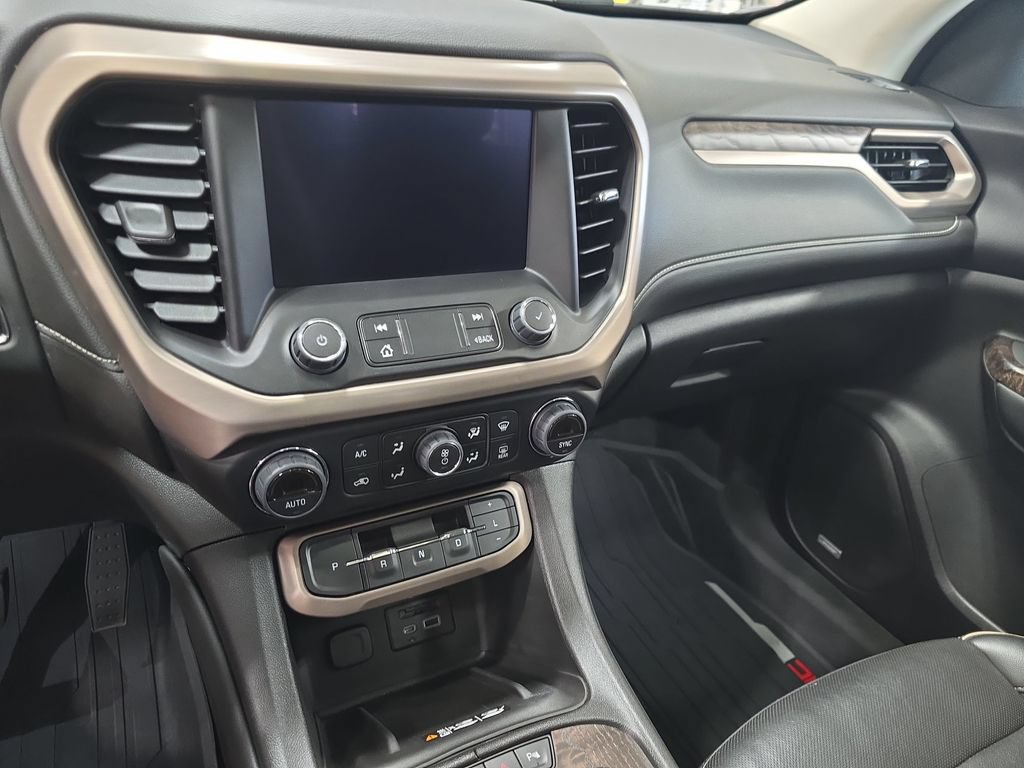 Certified 2023 GMC Acadia Denali w/ Black Diamond Edition AWD/4WD image 23