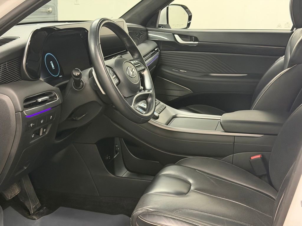 Used 2023 Hyundai Palisade Calligraphy image 30