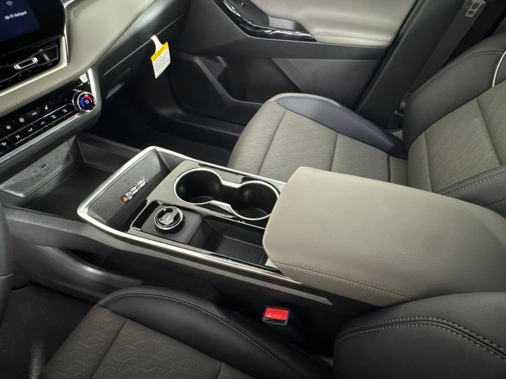 New 2026 Chevrolet Equinox LT w/ Convenience Package II AWD/4WD image 21